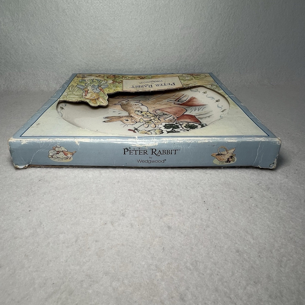 Peter Rabbit Wedgwood Peter Jump Out Collector Plate 92’ Made In England 8” - Picture 8 of 11